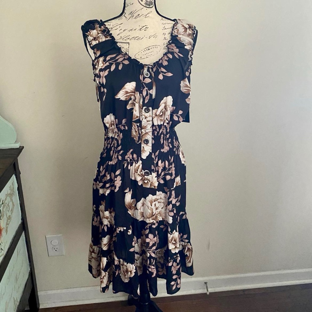 Lapis Black Floral Button Cinched Tiered Dress